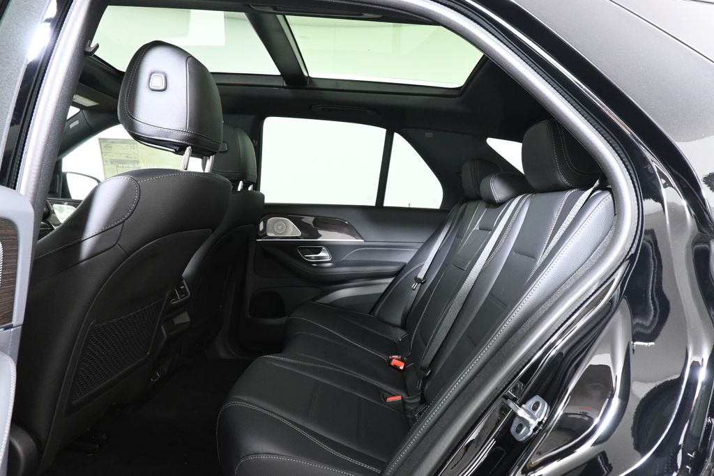 Thumbnail: 2026 Mercedes-Benz GLE - 27