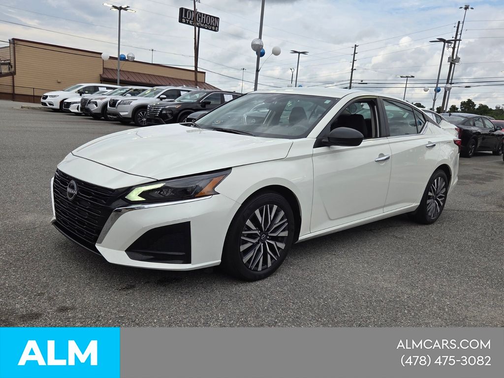 2025 Nissan Altima SV - Photo 4