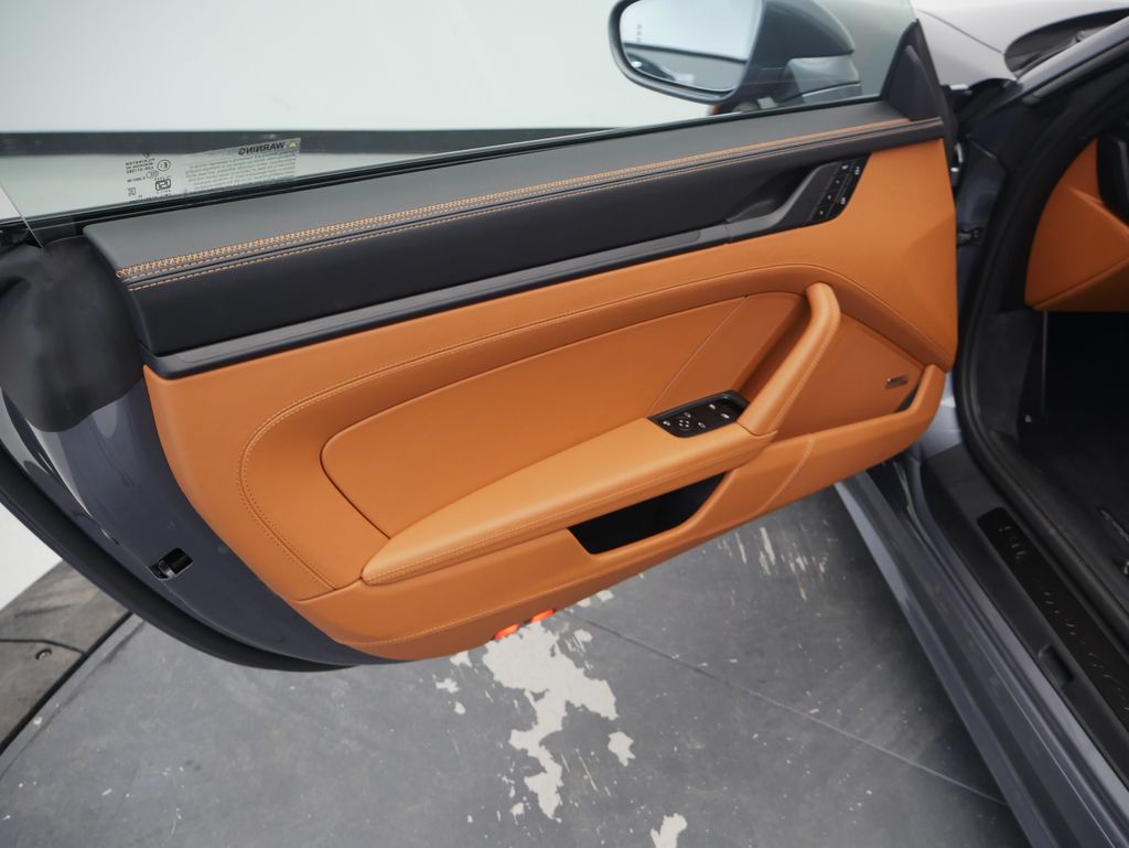 Thumbnail: 2026 Porsche 911 - 14