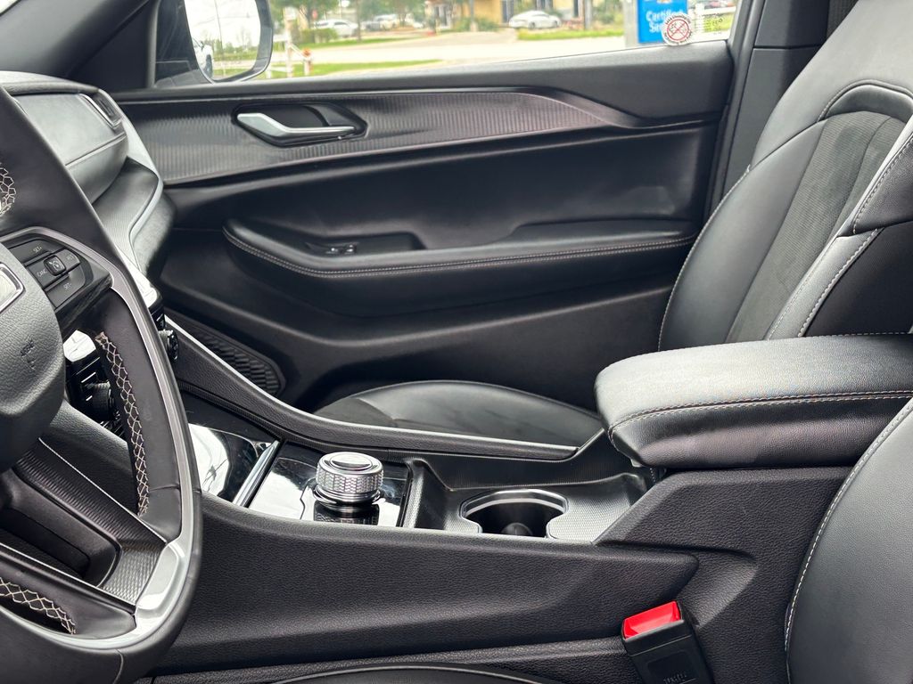 Used Car 2025 Jeep Grand Cherokee  Altitude For Sale Under $40,000 In Austin, Texas