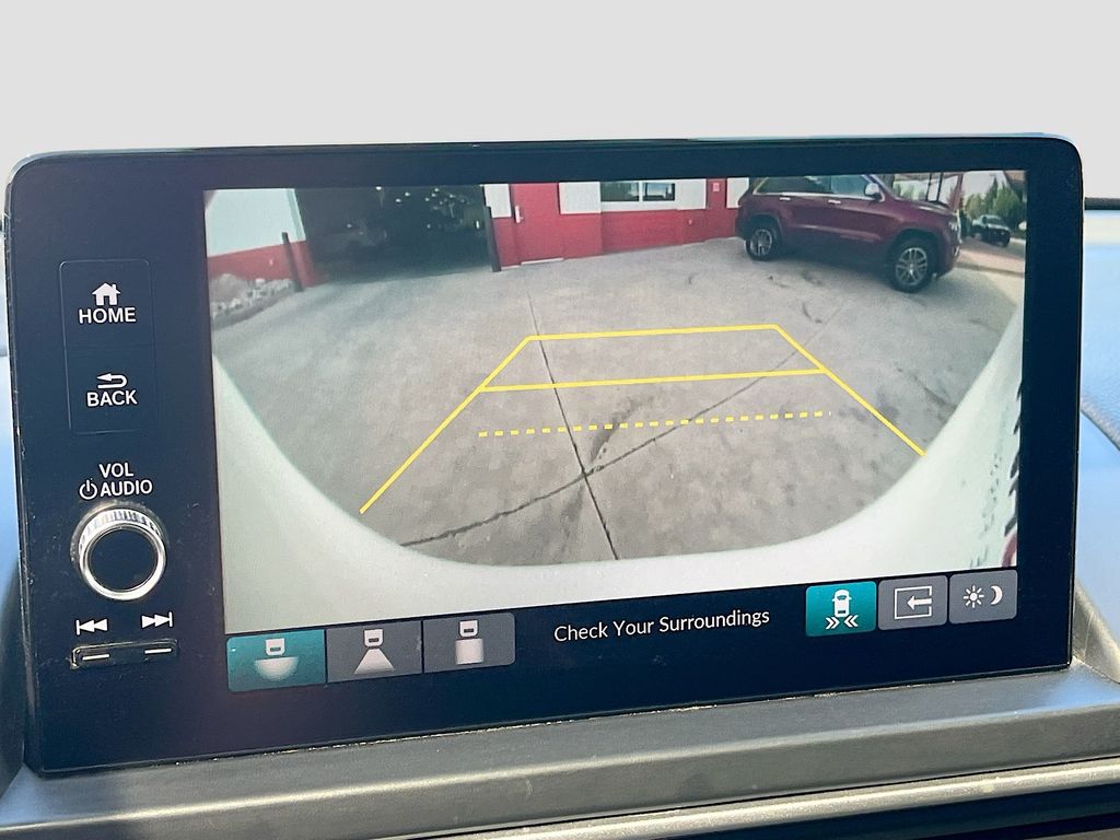 Used 2024 White Honda Touring image 14
