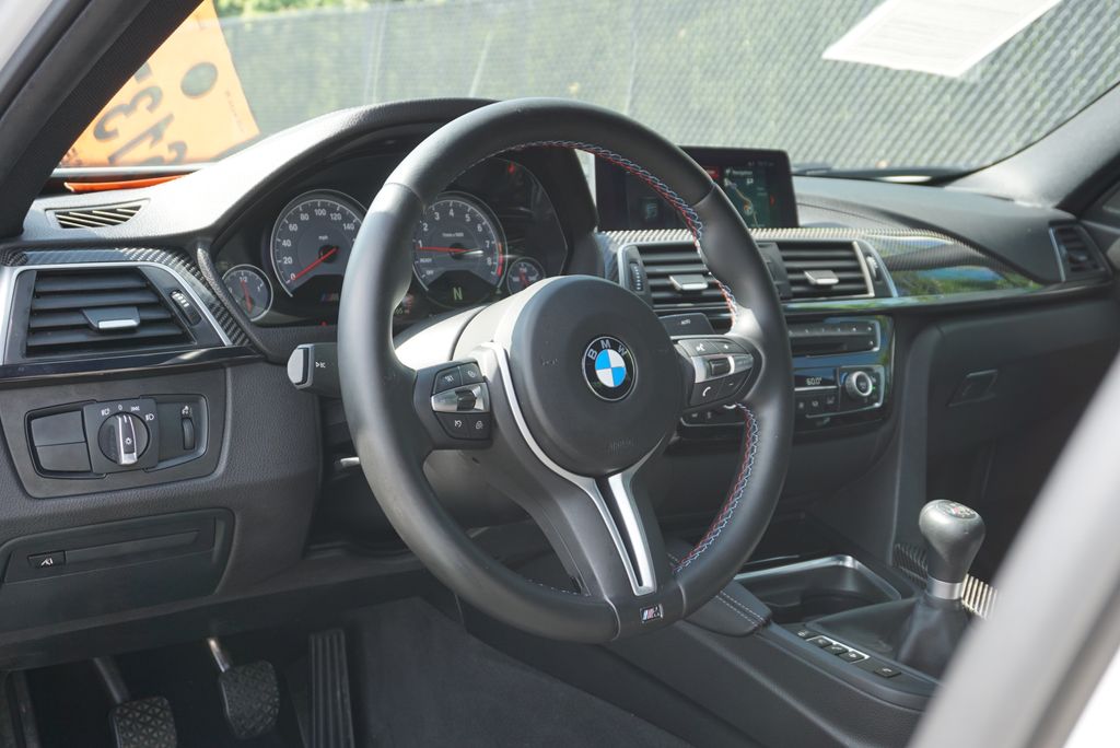 Thumbnail: 2018 BMW M3 - 26