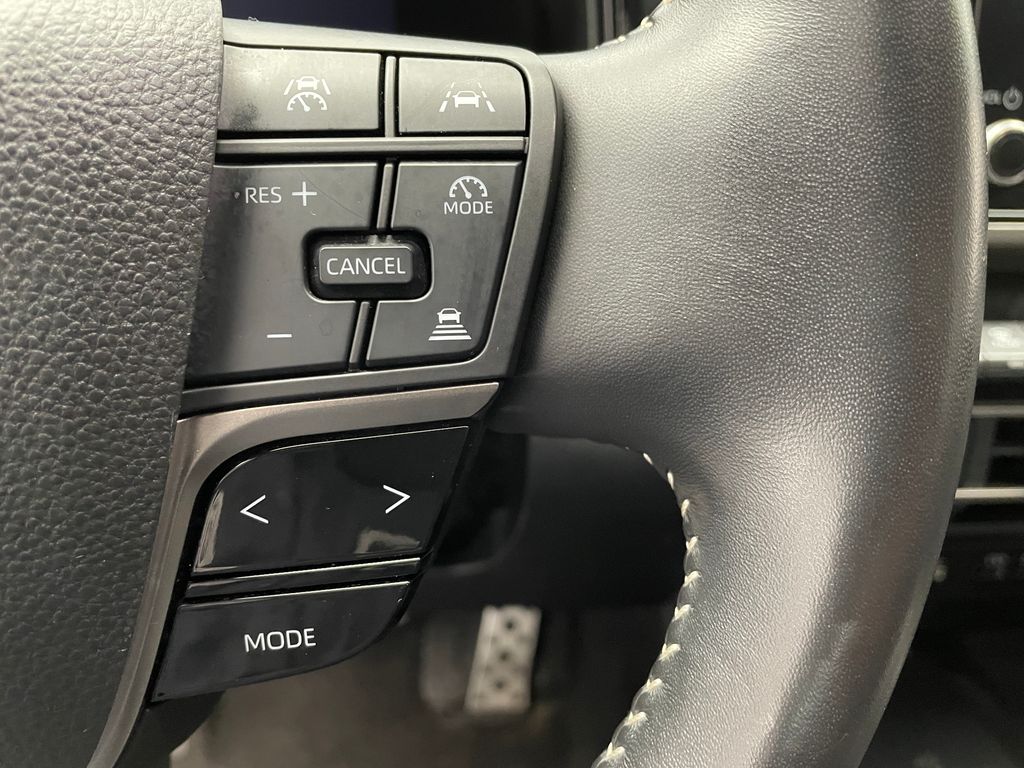 Thumbnail: 2025 Toyota Camry - 31