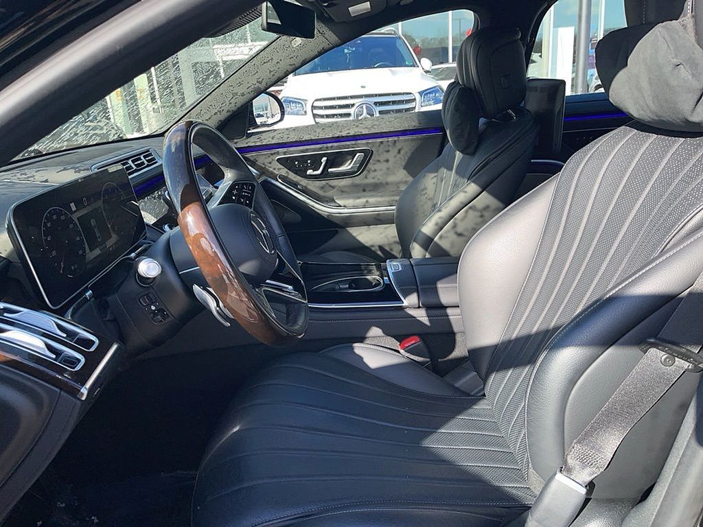 Thumbnail: 2023 Mercedes-Benz S-Class - 3