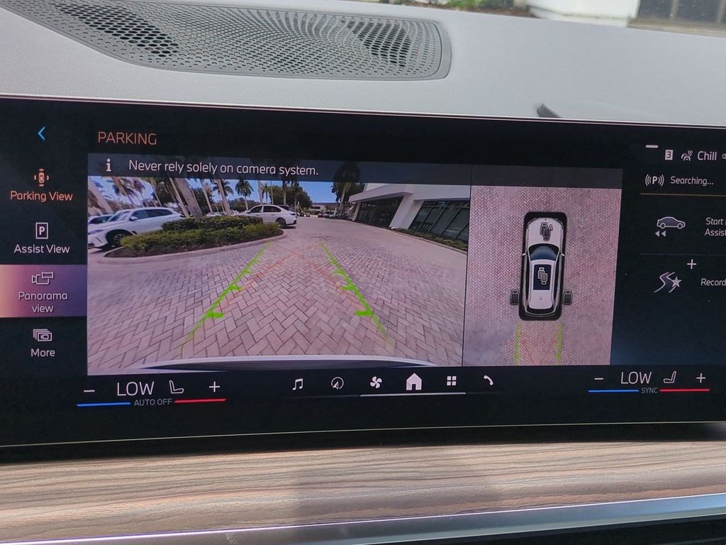 New 2026 White BMW sDrive40i image 21