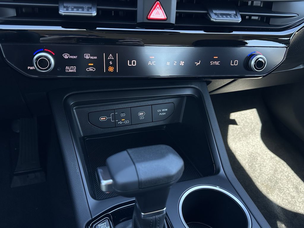 new 2026 Kia K5 car, priced at $25,020