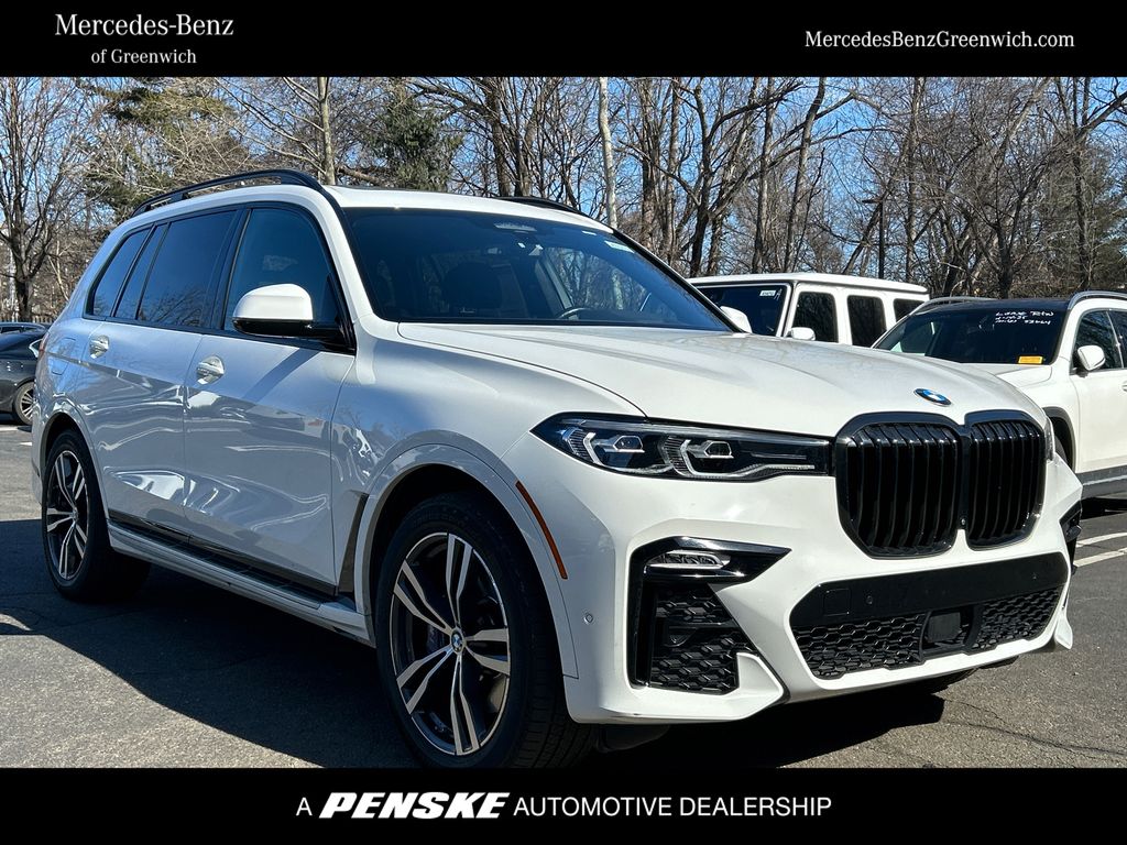 2022 BMW X7 xDrive40i Hero Image