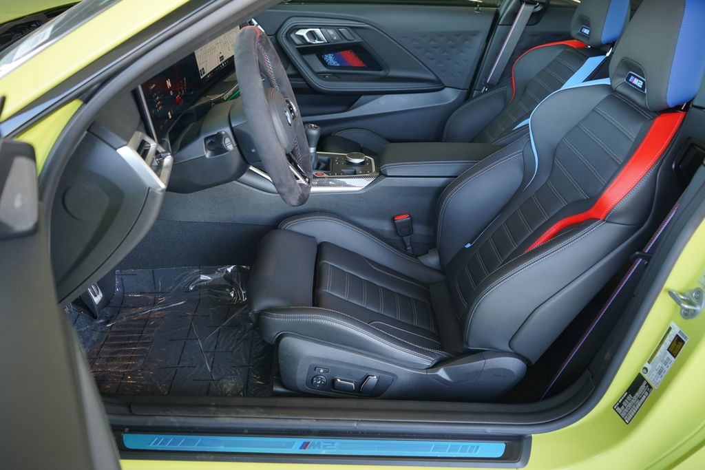 Thumbnail: 2025 BMW M2 - 12