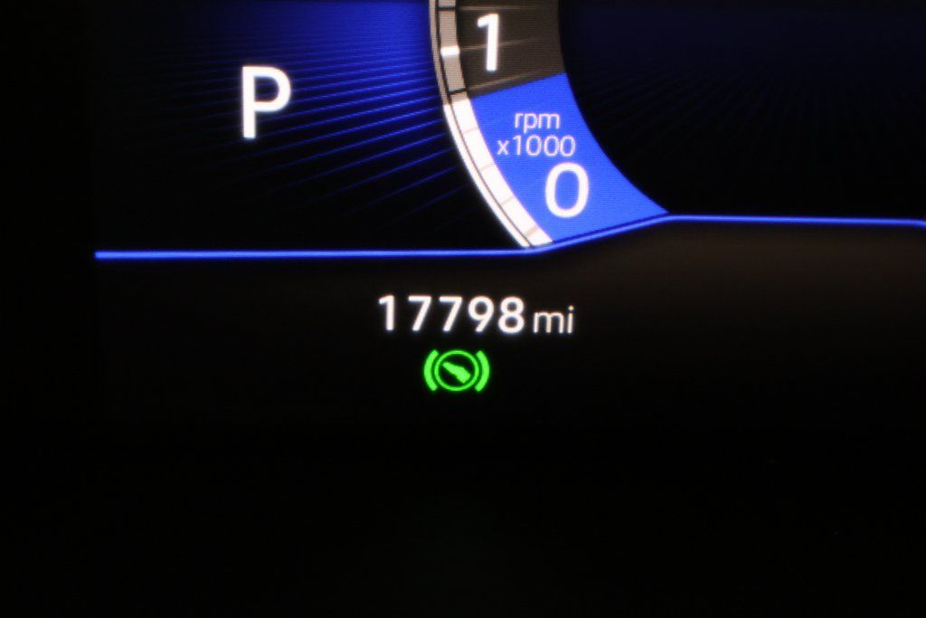 2022 Volkswagen Taos S 17