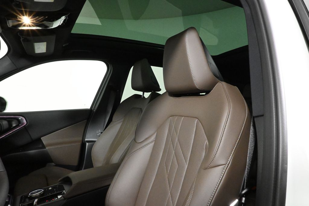 Thumbnail: 2025 BMW X3 - 16