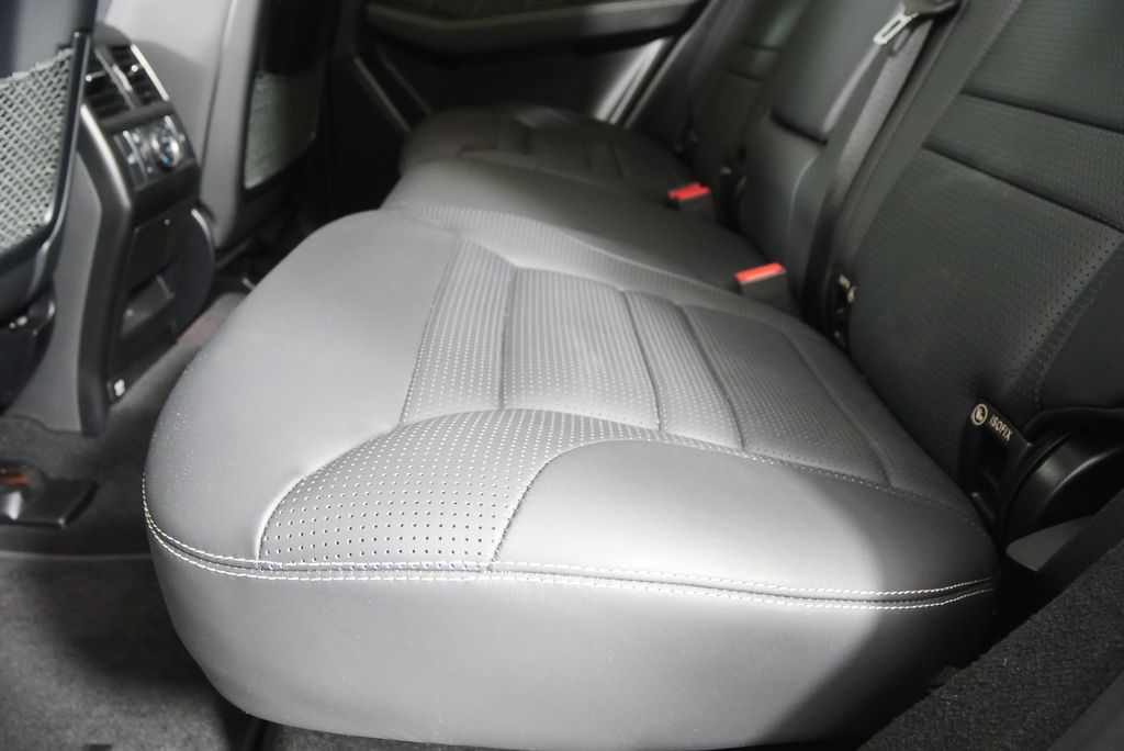 Thumbnail: 2018 Mercedes-Benz GLE - 16