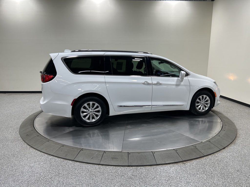 used 2018 Chrysler Pacifica car, priced at $17,139