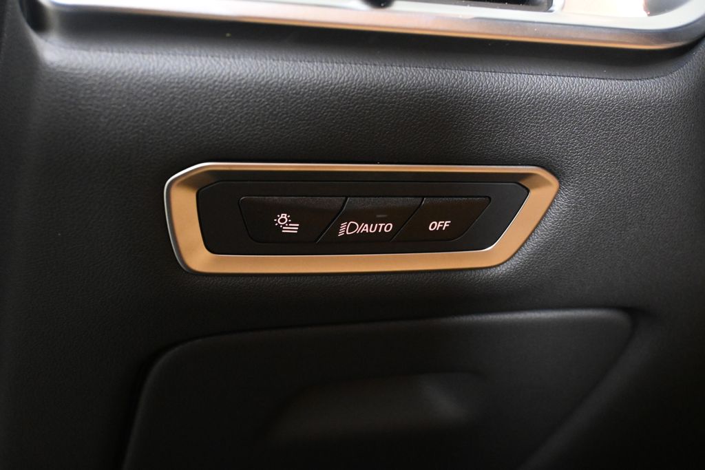 Thumbnail: 2026 BMW X7 - 26