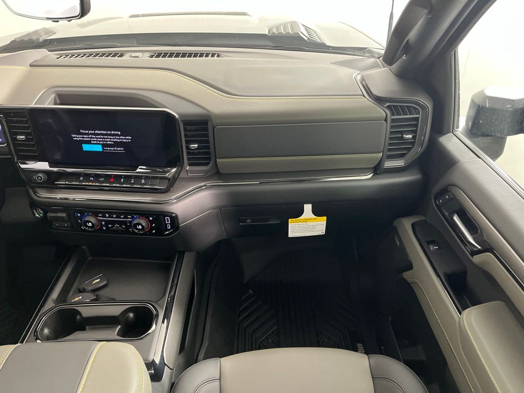 Thumbnail: 2026 Chevrolet Silverado 2500 - 17