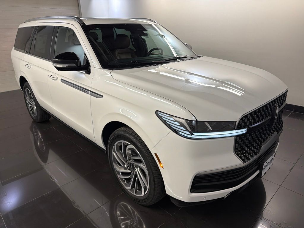 2027 Lincoln Navigator