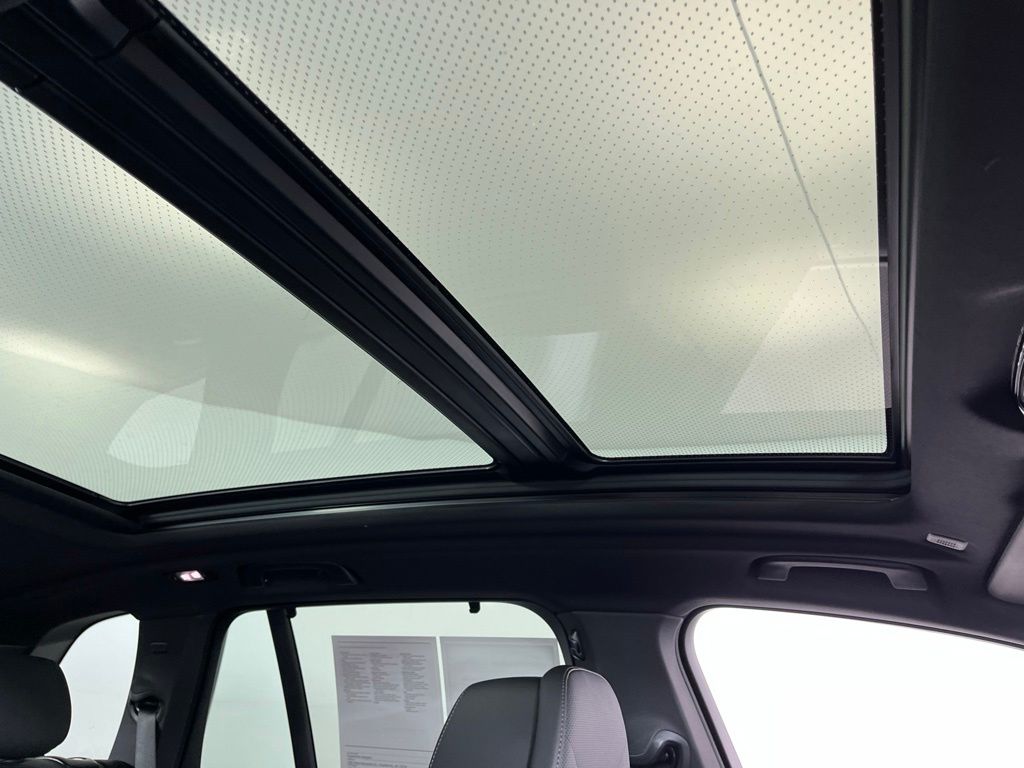 Thumbnail: 2025 BMW X5 - 6