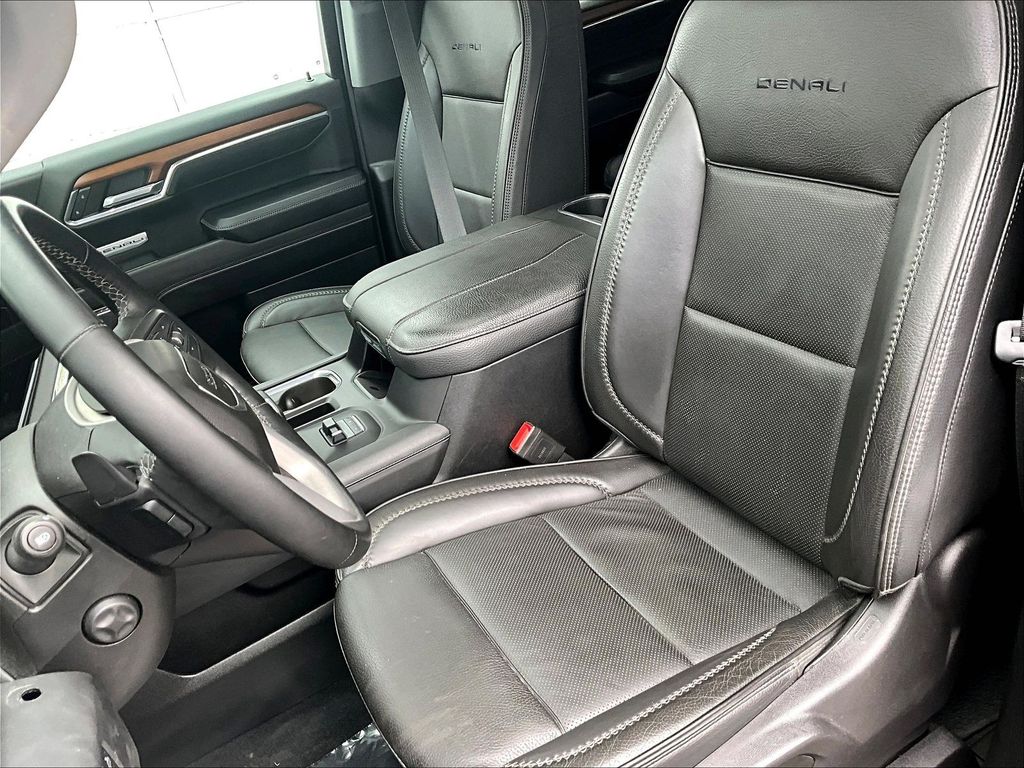 2023 GMC Sierra 1500 — photo 10