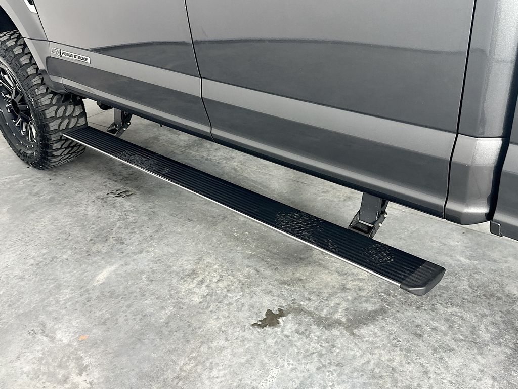 Used 2017 Gray Ford Platinum image 21