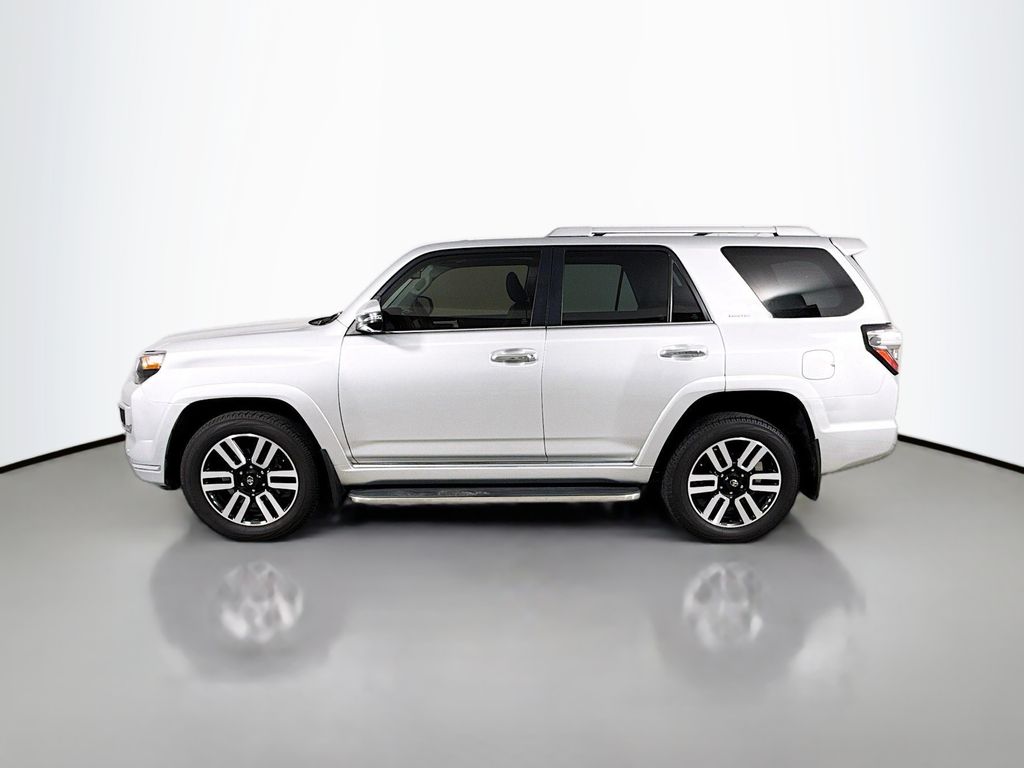 Thumbnail: 2022 Toyota 4Runner - 8