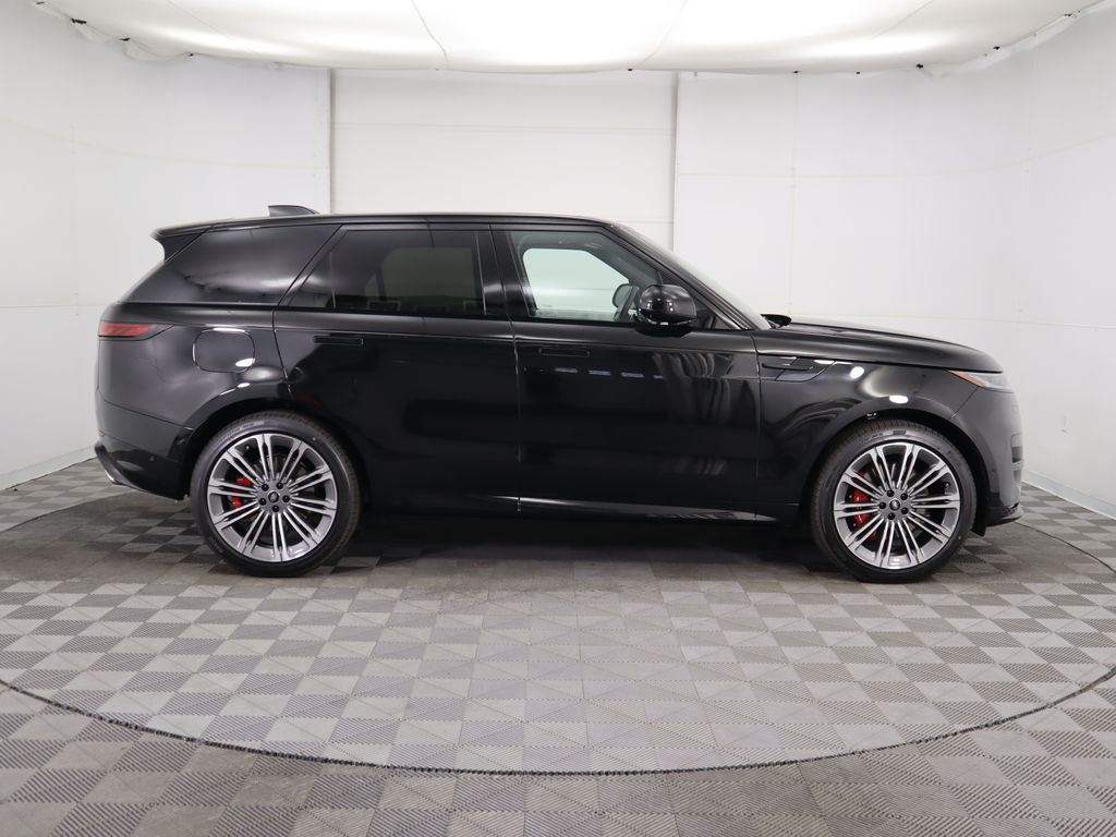 Thumbnail: 2025 Land Rover Range Rover Sport - 4
