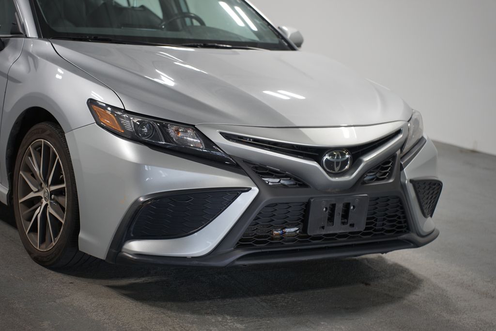 Thumbnail: 2023 Toyota Camry - 4