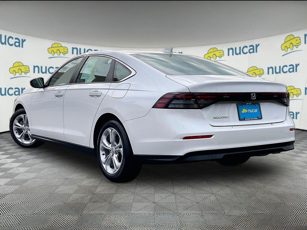 2025 Honda Accord — photo 4