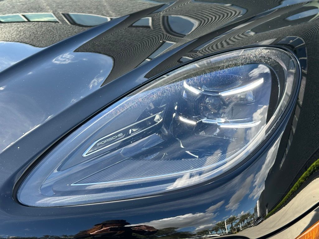 Thumbnail: 2024 Porsche Macan - 13