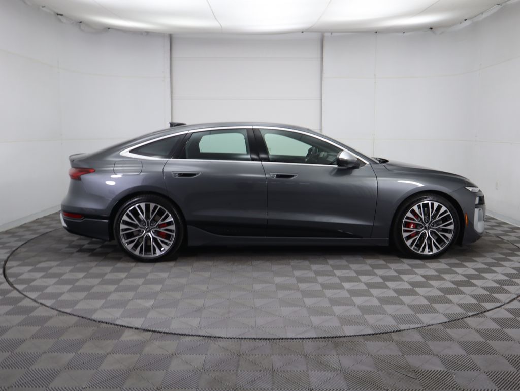 Thumbnail: 2025 Audi S6 - 4