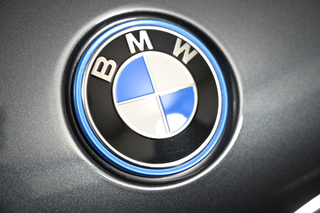 Thumbnail: 2022 BMW X5 - 13