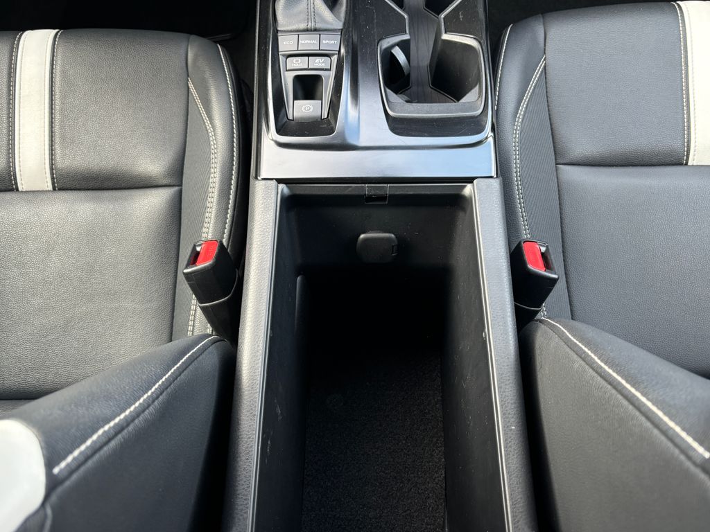 Thumbnail: 2025 Toyota Camry - 18