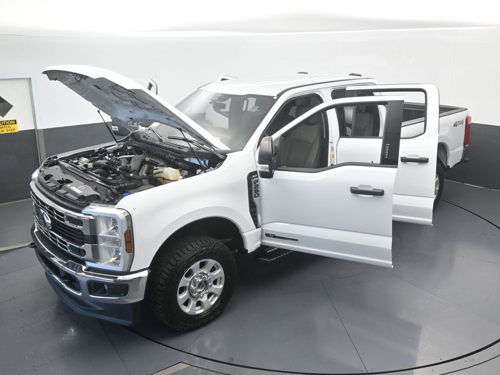 Used 2024 Oxford White Ford XLT image 70