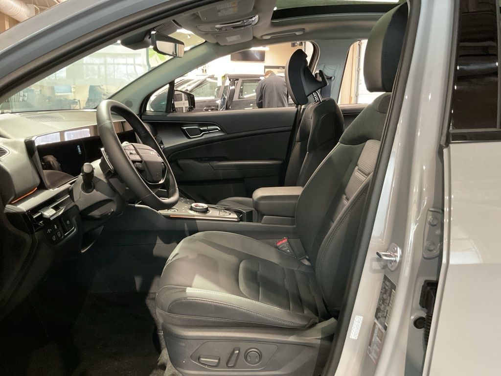 New 2026 Gray Kia SX-Prestige image 8