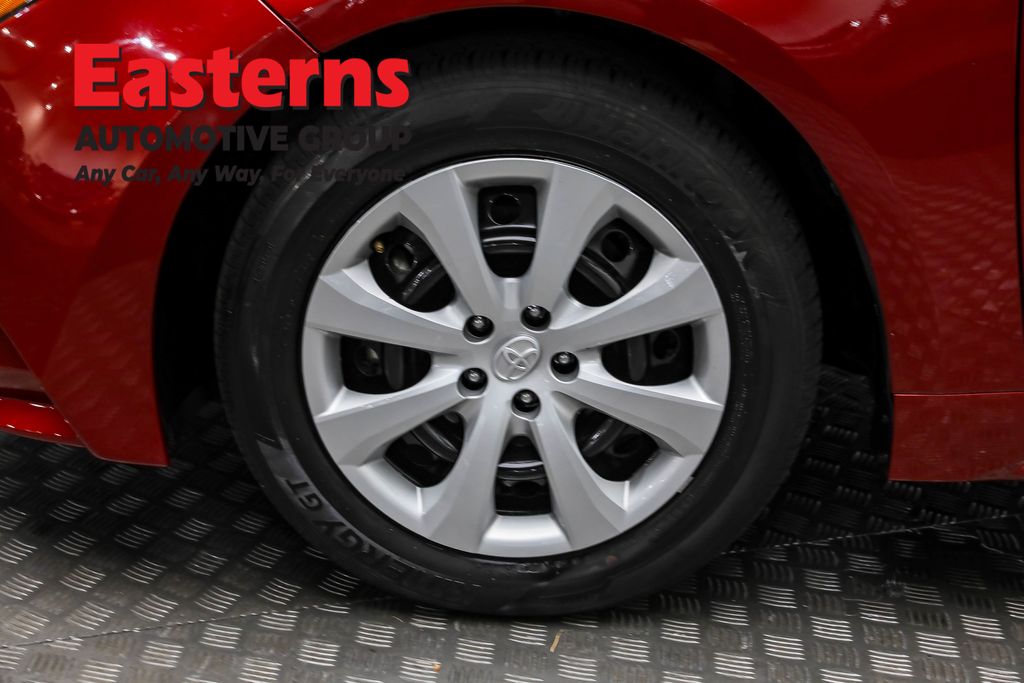 2024 Toyota Corolla LE - Photo 31