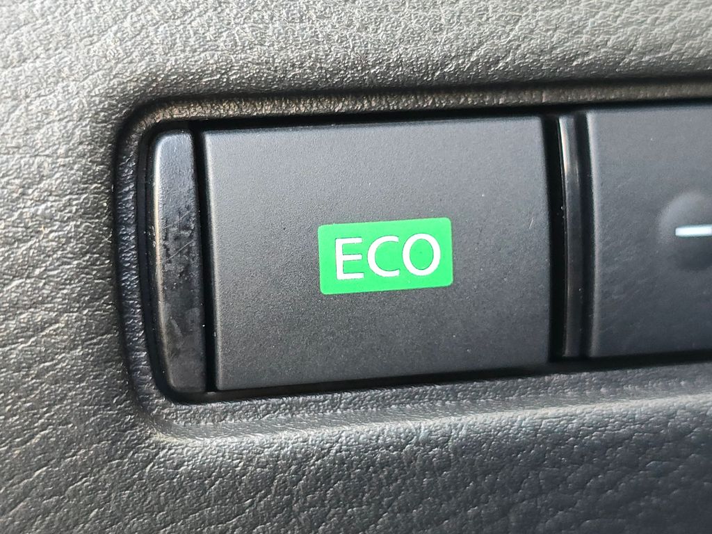 2023 Nissan Sentra SR photo 30