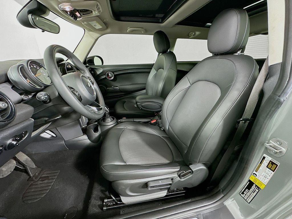 Thumbnail: 2021 MINI Cooper - 20