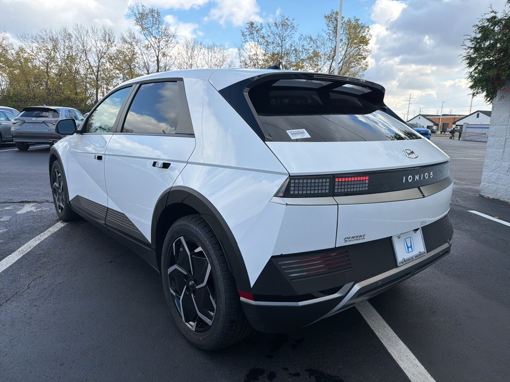 Thumbnail: 2024 Hyundai Ioniq 5 - 3