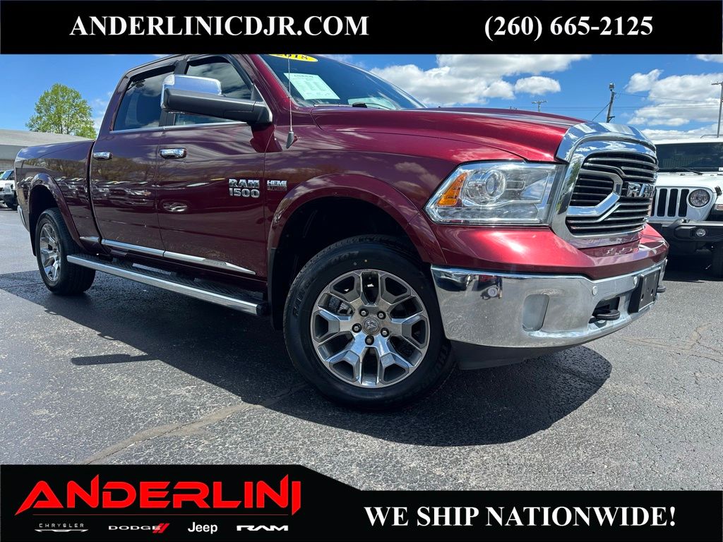 2018 RAM 1500 Rojo (Delmonico Red Pearlcoat) Camioneta Todo terreno 8 velocidades Automática