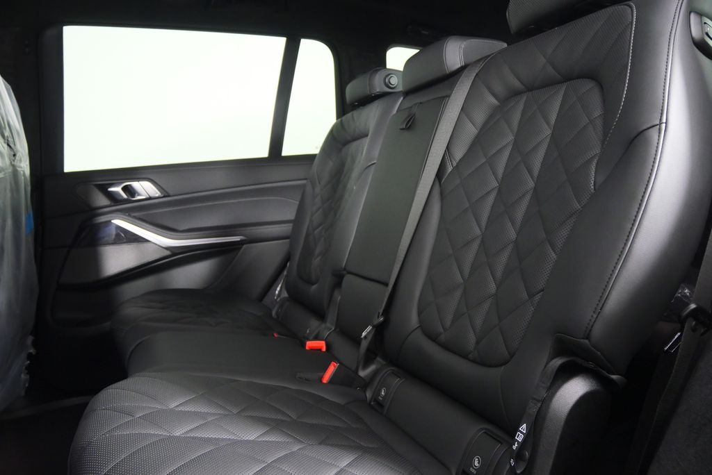 2026 BMW X7 xDrive40i 16