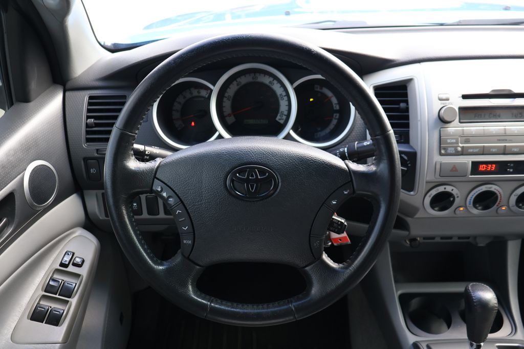 Thumbnail: 2011 Toyota Tacoma - 23