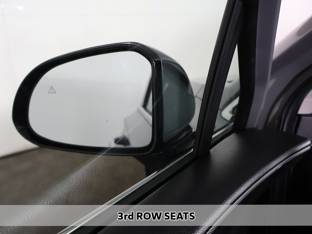 Used 2023 Gray Hyundai SEL image 8