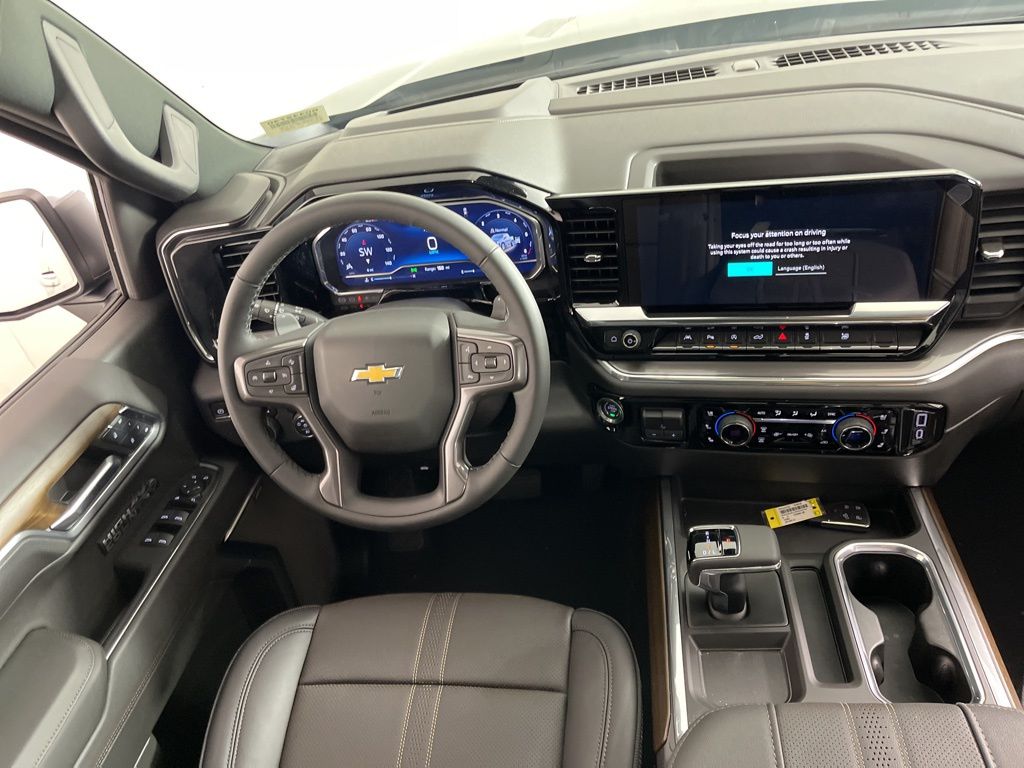 2024 Chevrolet Silverado 1500 High Country 5