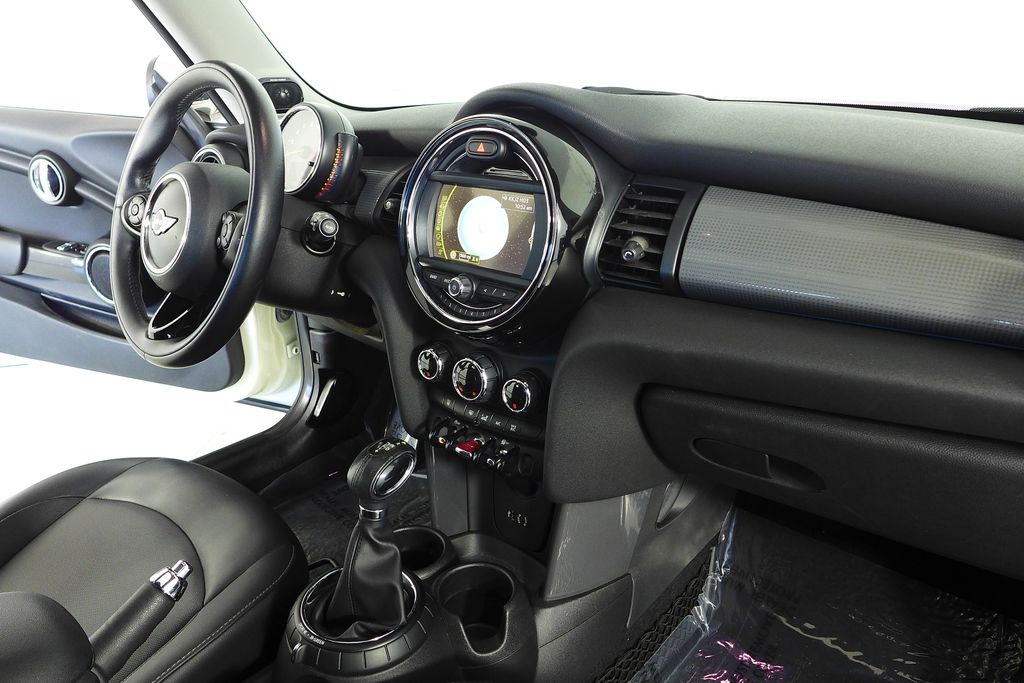 Thumbnail: 2015 MINI Cooper - 13