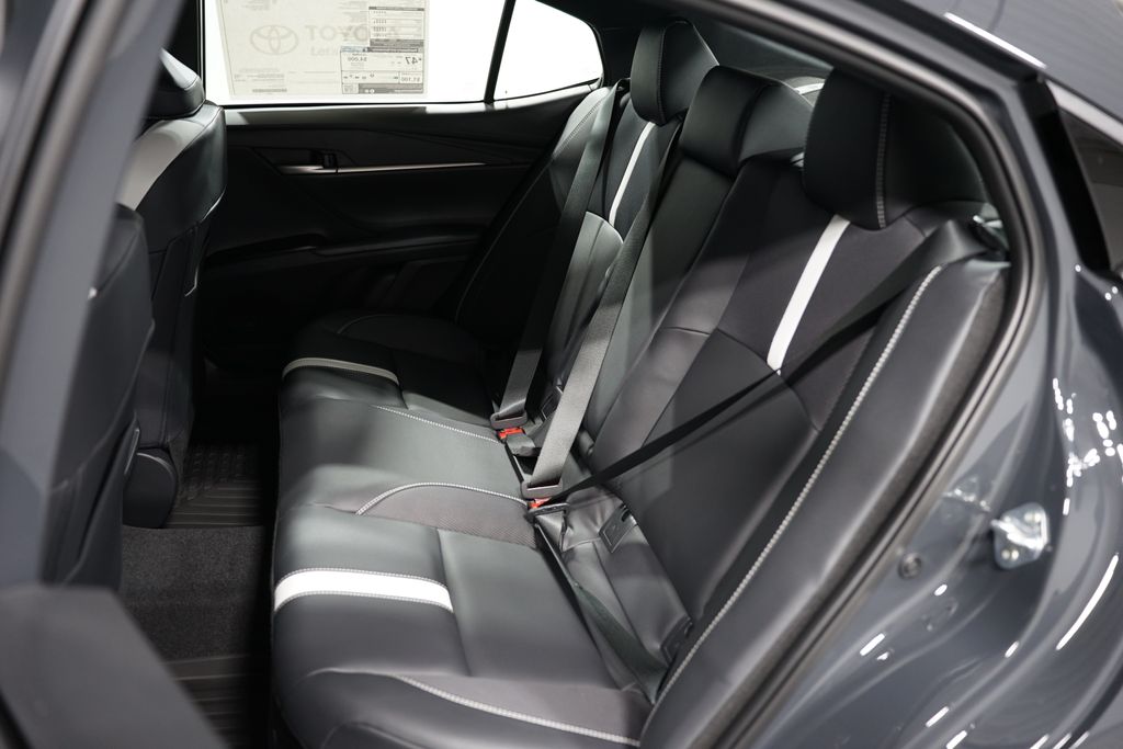 2025 Toyota Camry SE 30