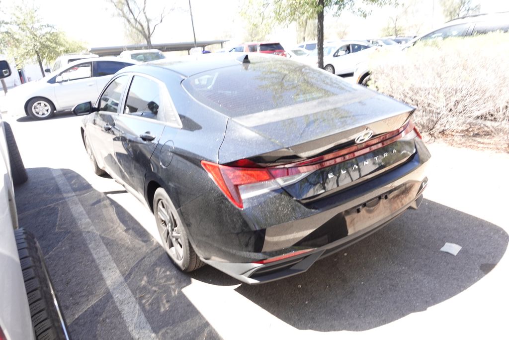 2021 Hyundai Elantra 2.0 SEL IVT SULEV's photo