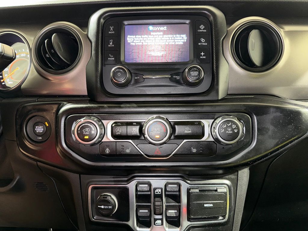 Thumbnail: 2020 Jeep Gladiator - 24