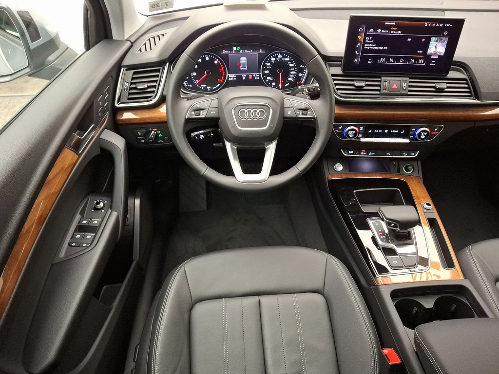 2024 Audi Q5 Premium 10