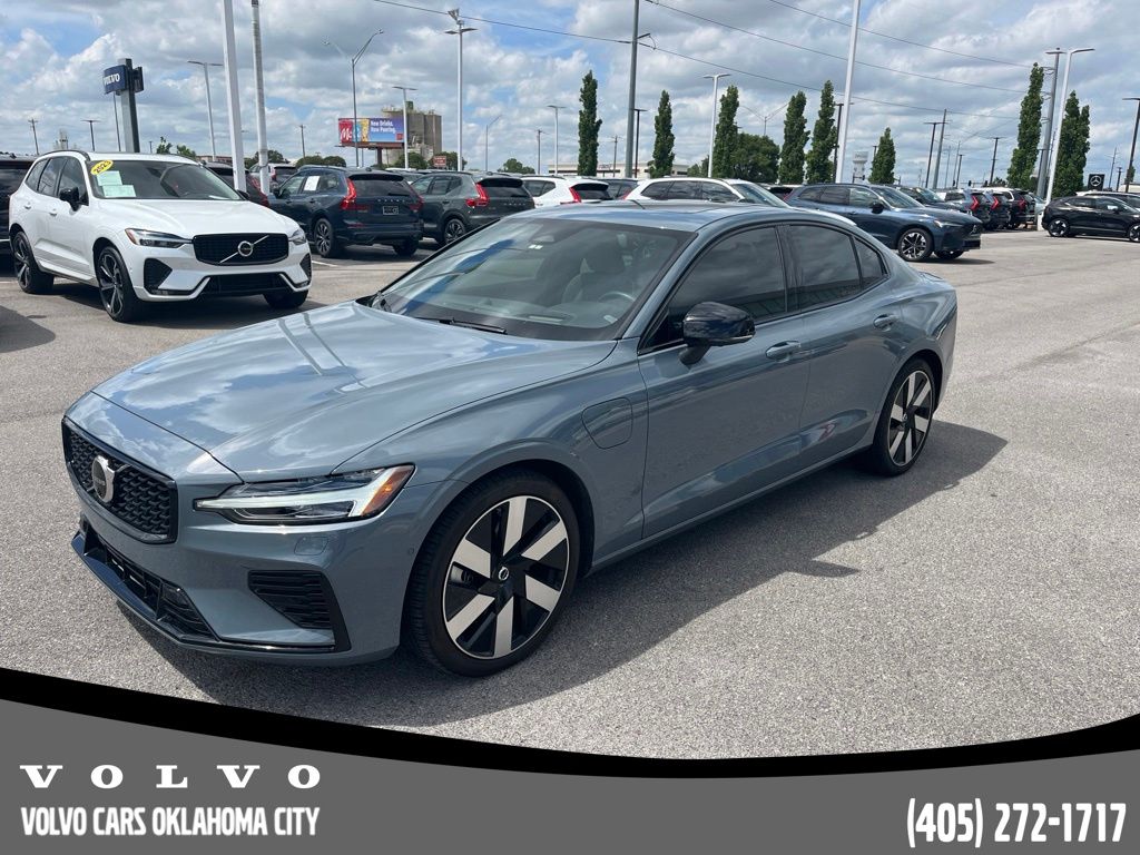 2024 Volvo S60 Recharge Plug-In Hybrid Ultimate