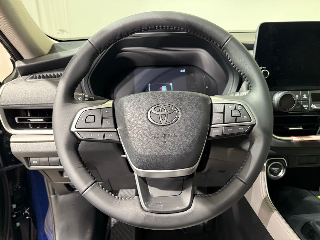 Thumbnail: 2026 Toyota Grand Highlander - 23