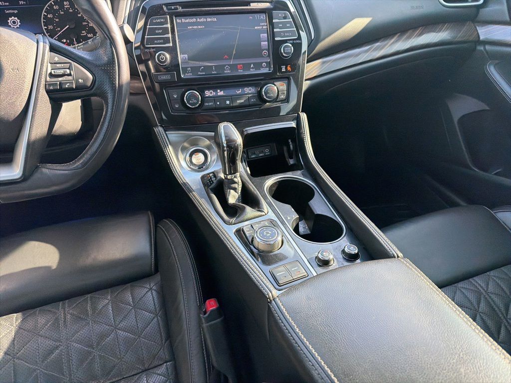 Thumbnail: 2017 Nissan Maxima - 17