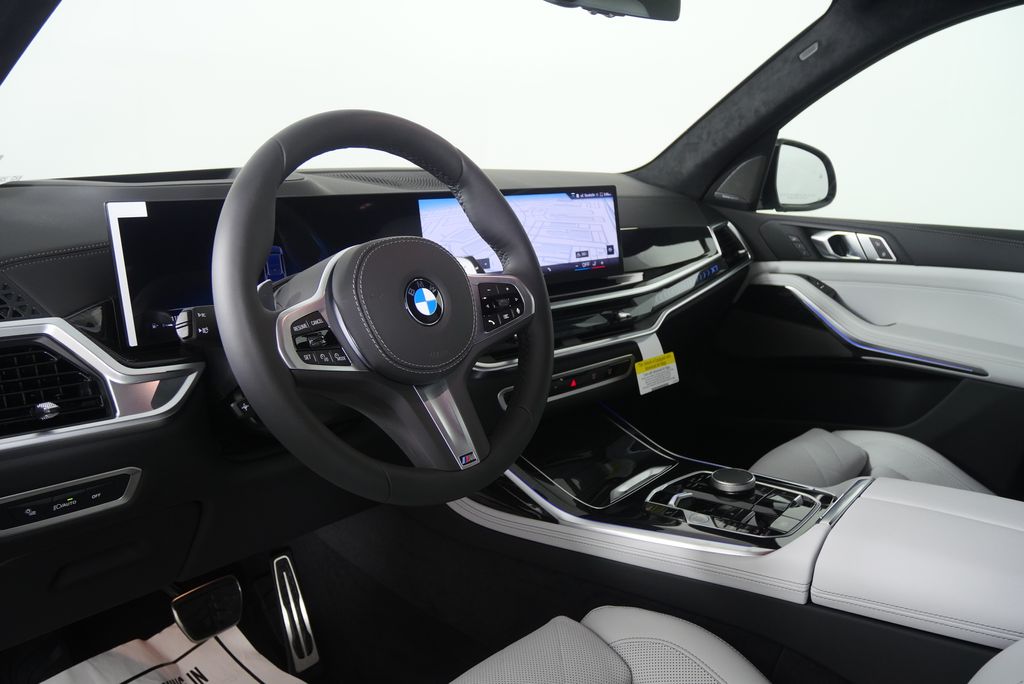 Thumbnail: 2026 BMW X7 - 26